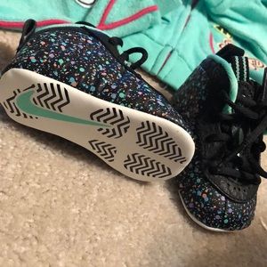 Infant size 2c Nike Foamposities w/ or W/o outfit